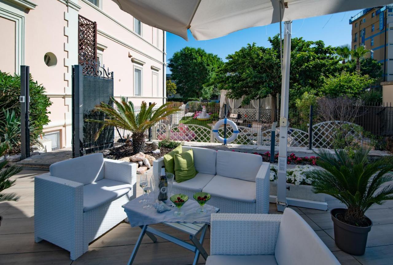 Villa Fiorita Cattolica Exterior foto
